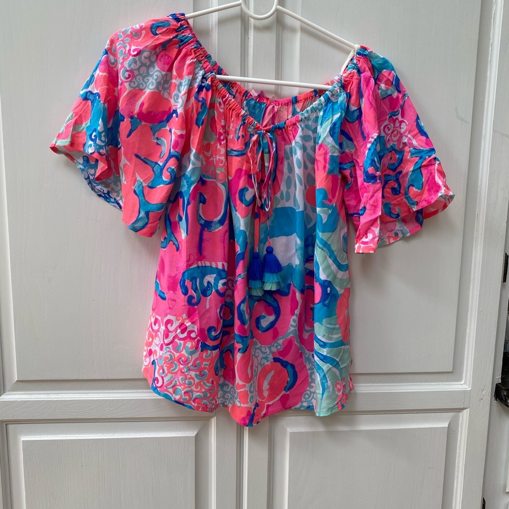 Lilly Pulitzer soft light weight blouse